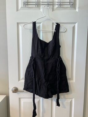 House of Harlow 1960 Black Linen Sleeveless Romper